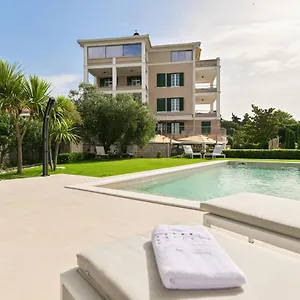 Hresc I Bed & Breakfast