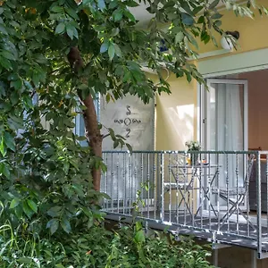 Luxury With Balcony Bed & Breakfast